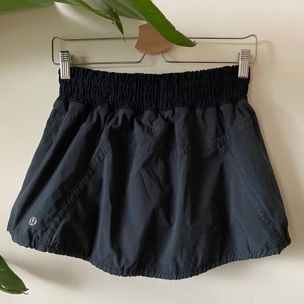 Lululemon Women's Run Tracker Skirt Black Stretch